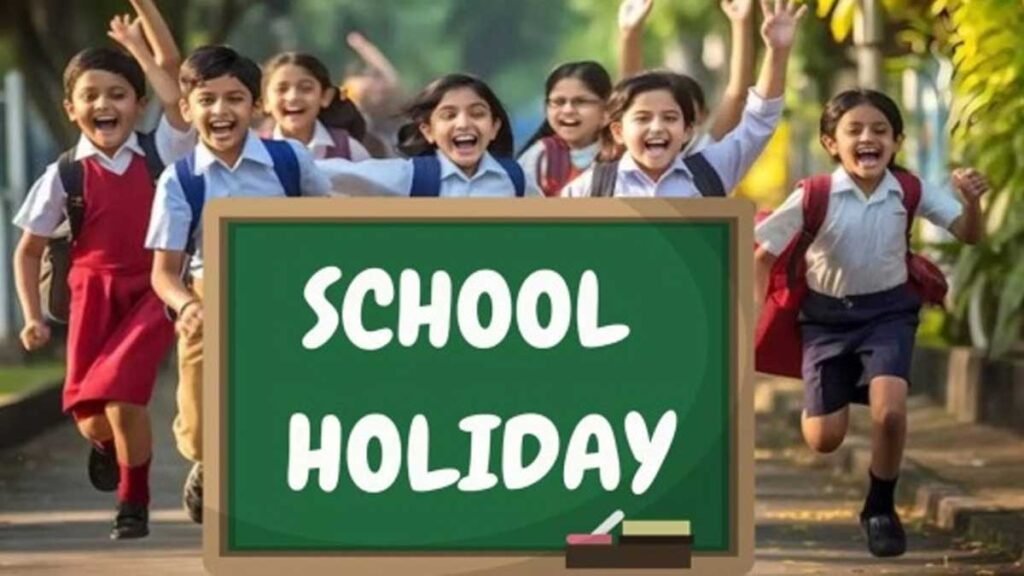 होली मनाते स्कूली बच्चे और 2026 कैलेंडर की झलक।