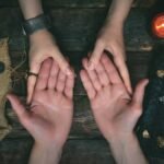 हथेली की मनी लाइन और धन योग