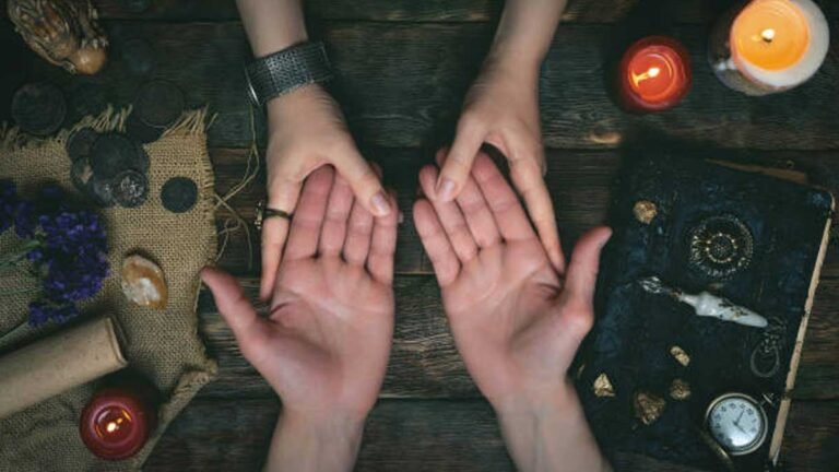 हथेली की मनी लाइन और धन योग