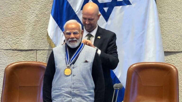 पीएम मोदी को नेसेट स्पीकर मेडल से सम्मानित किया गया