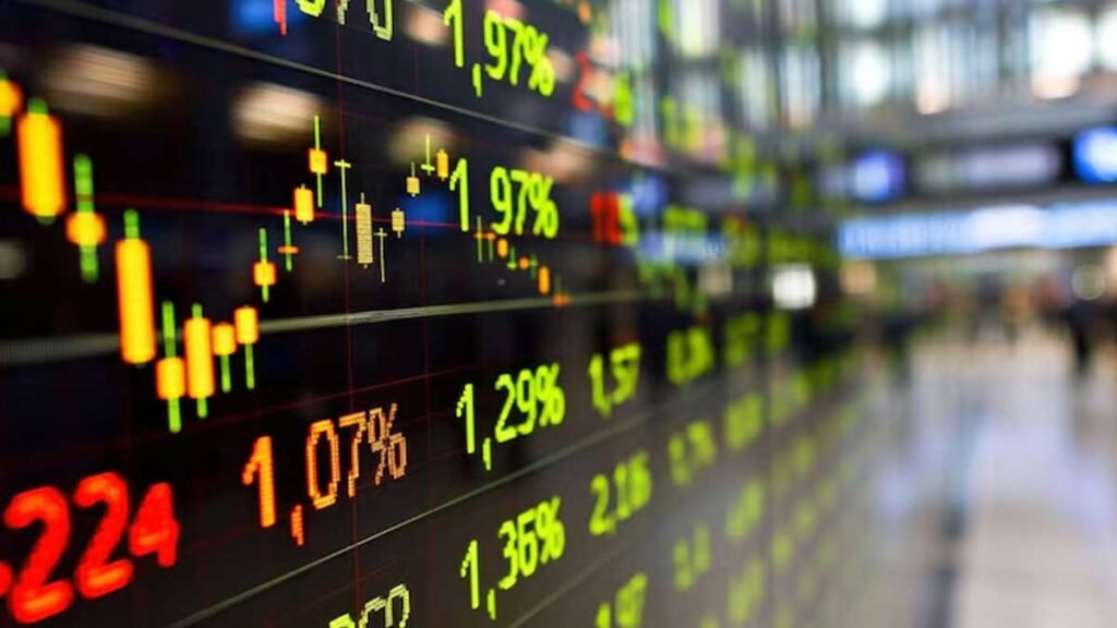 अप्रैल और आगे के महीनों में भी कई छुट्टियां