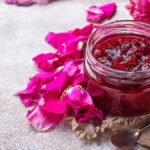 घर पर बना गुलाब का गुलकंद