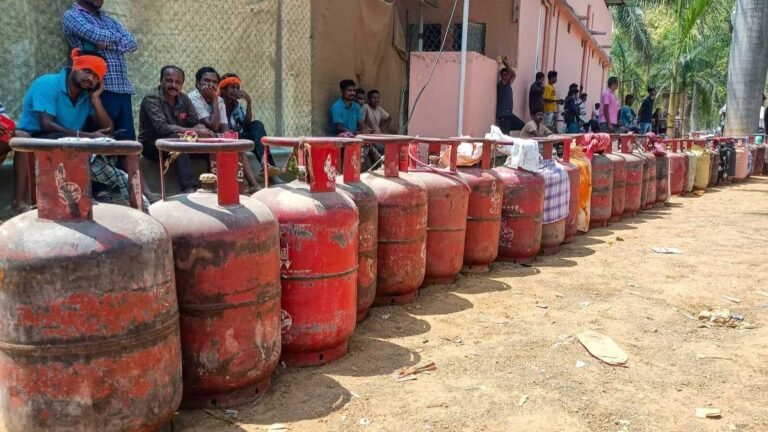 भारत में LPG सिलेंडर की आपूर्ति और गैस संकट से जुड़ी स्थिति