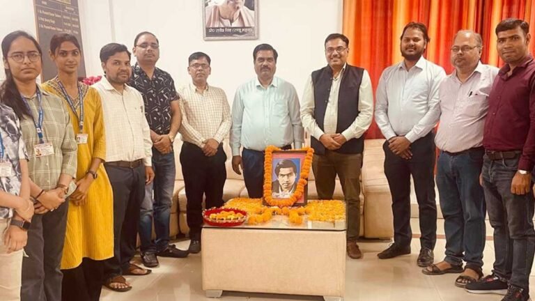 पूर्वांचल विश्वविद्यालय में Pi Day कार्यक्रम के दौरान गणित पर चर्चा