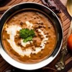 घर पर बनी क्रीमी और स्मोकी दाल मखनी