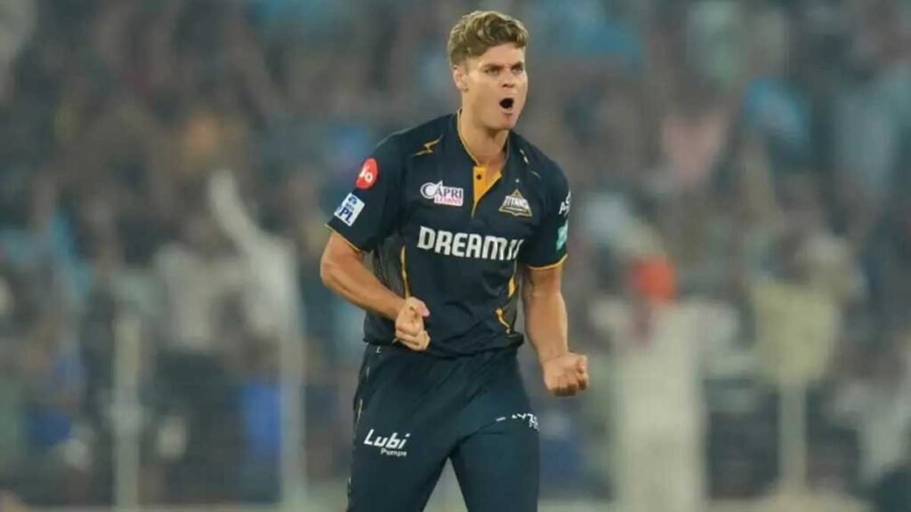 स्पेंसर जॉनसन CSK टीम जर्सी में