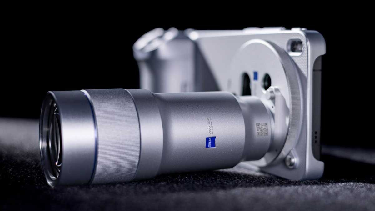Vivo X300 Ultra 200MP camera and gimbal stabilization