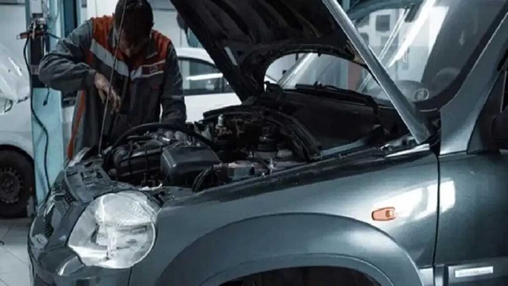 समय पर सर्विस न कराना इंजन की लाइफ घटाता है