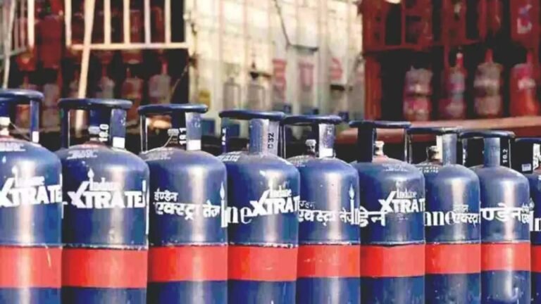 कमर्शियल एलपीजी सिलेंडर की बढ़ी कीमत दिखाता दृश्य