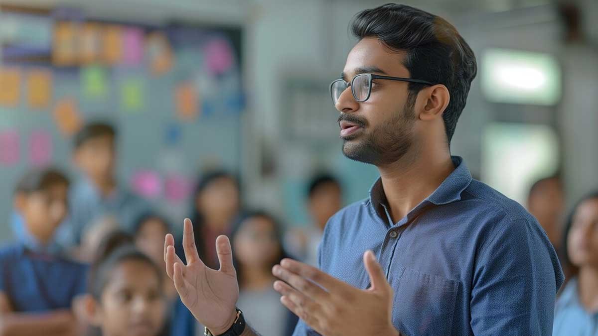 यूपी शिक्षक भर्ती 2026 के लिए तैयारी करते अभ्यर्थी।