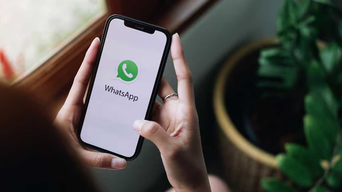 WhatsApp Liquid Glass डिजाइन वाला नया चैट इंटरफेस